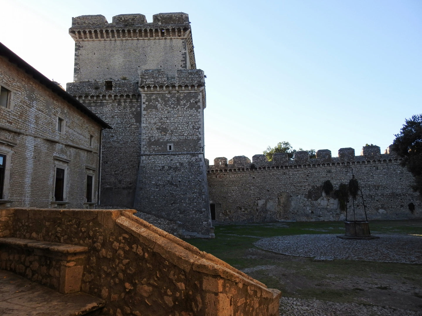 castello.jpg__PID:5494fd43-bb70-4509-b6eb-2370f1fe4836